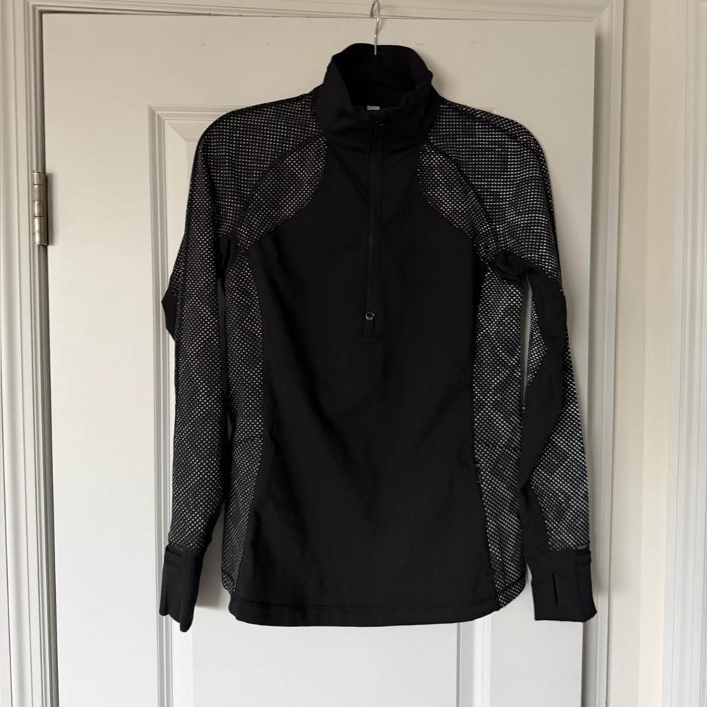Lululemon Race With Grace 1/2
Zip I| *Lights Out Ravish Reptile
Silver Black
